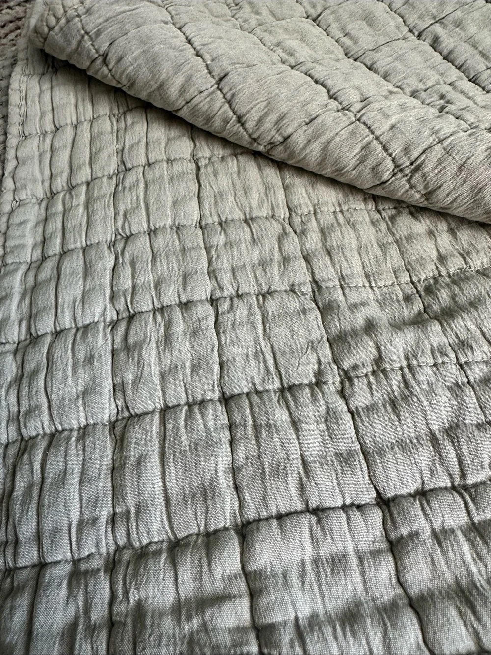 100% Cotton Waffle Textured Quilted Queen Coverlet